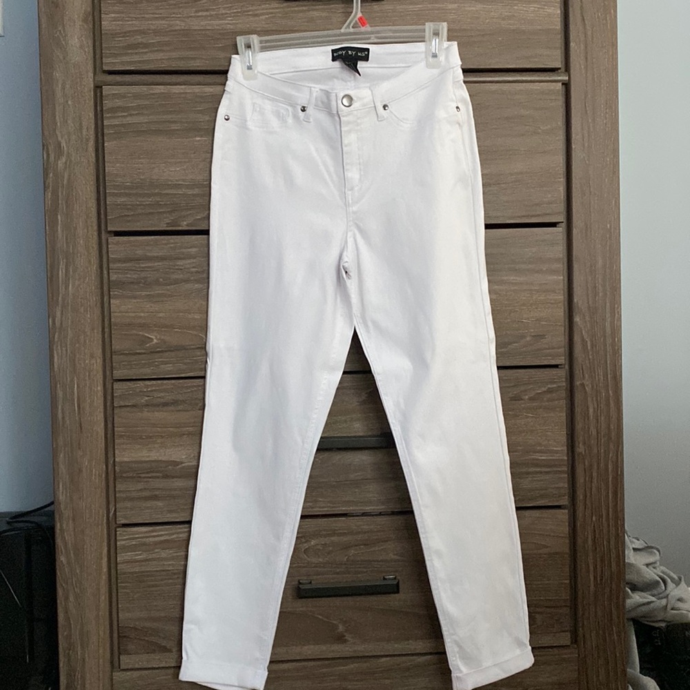 White capri pants